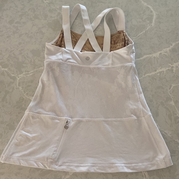 Lululemon workout tank - Picture 3 of 6